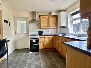 Kitchen- click for photo gallery